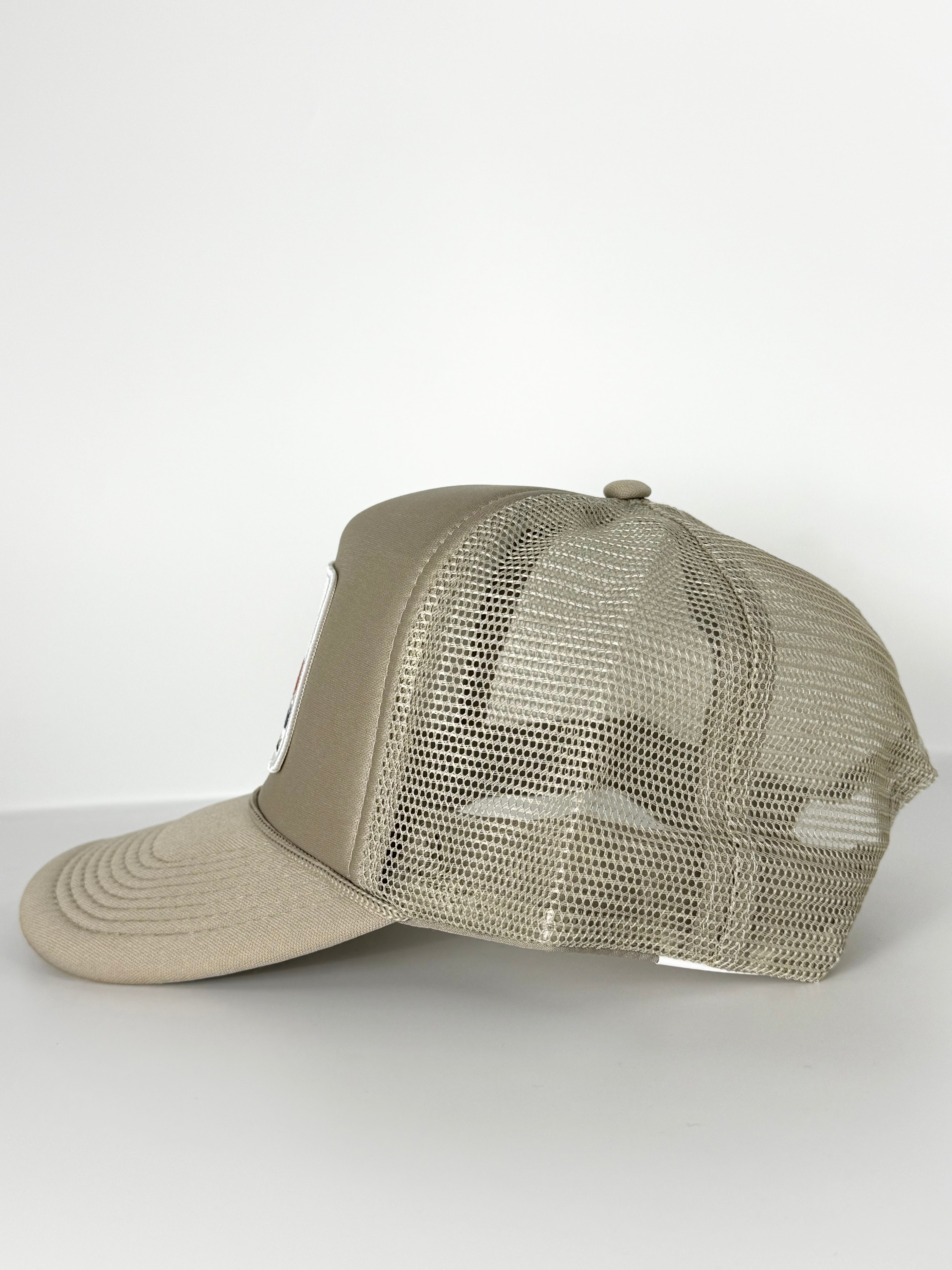 Mack Truck Retro Mack 1970 Trucker Mesh Snapback Cap Beige/Khaki